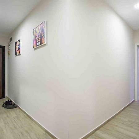 Sunny Spacious Apartment In A Great Location Kazanlak Ngoại thất bức ảnh